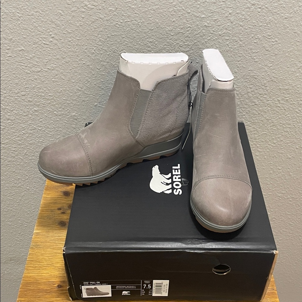 Women’s Sorel Evie Pull-On Bootie, size 7.5
